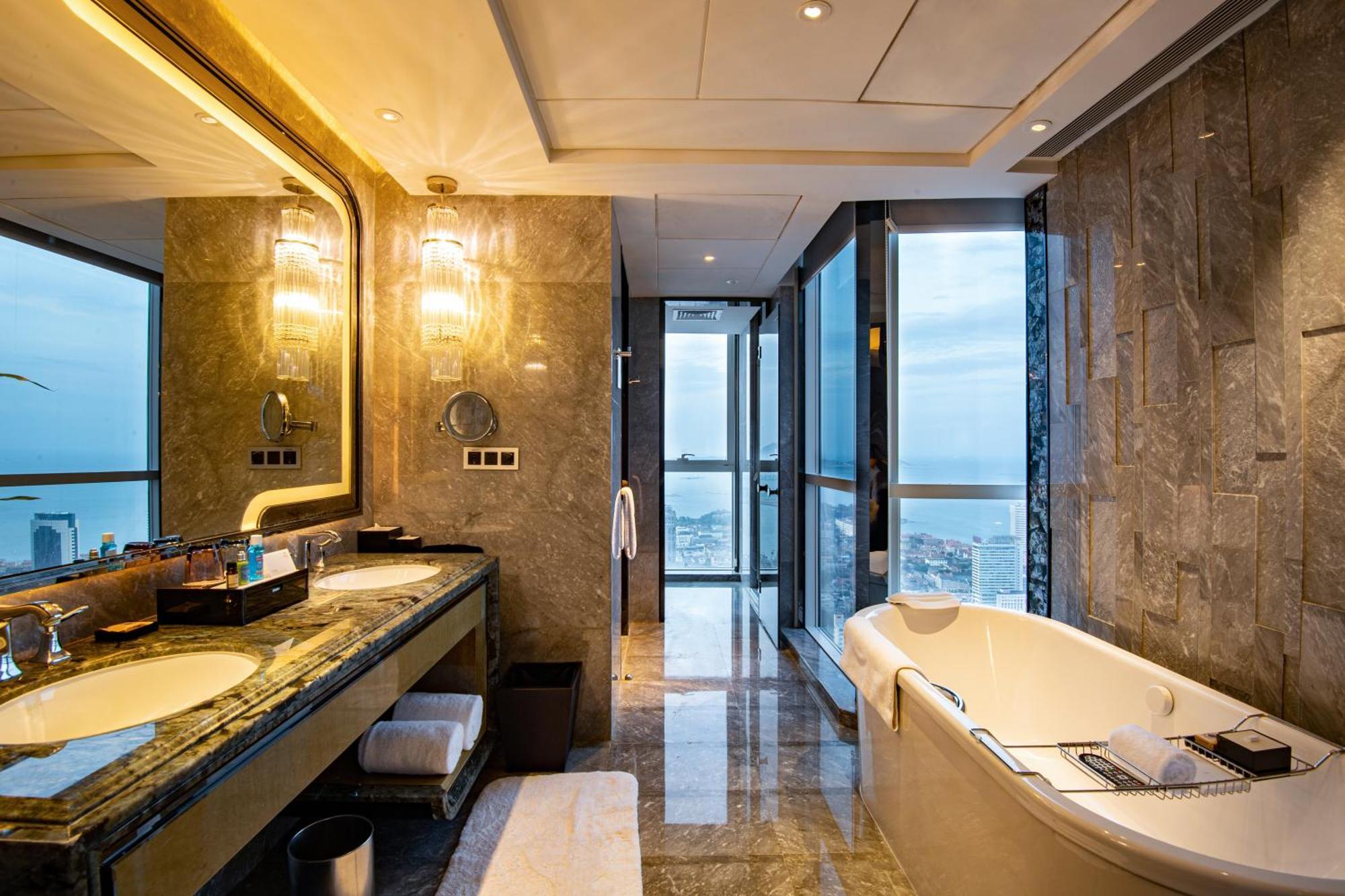 Hotel Pullman Yantai Center Esterno foto